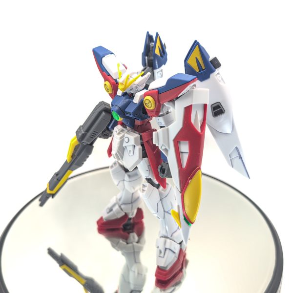 ウイングガンダムゼロHGACの胴体パーツなどをグランゾンに使おうと思い製作しましたが、それはそれとしてカッコいいので写真撮ったり動画にまとめました✨️良ければご覧下さい😊↓（2枚目）