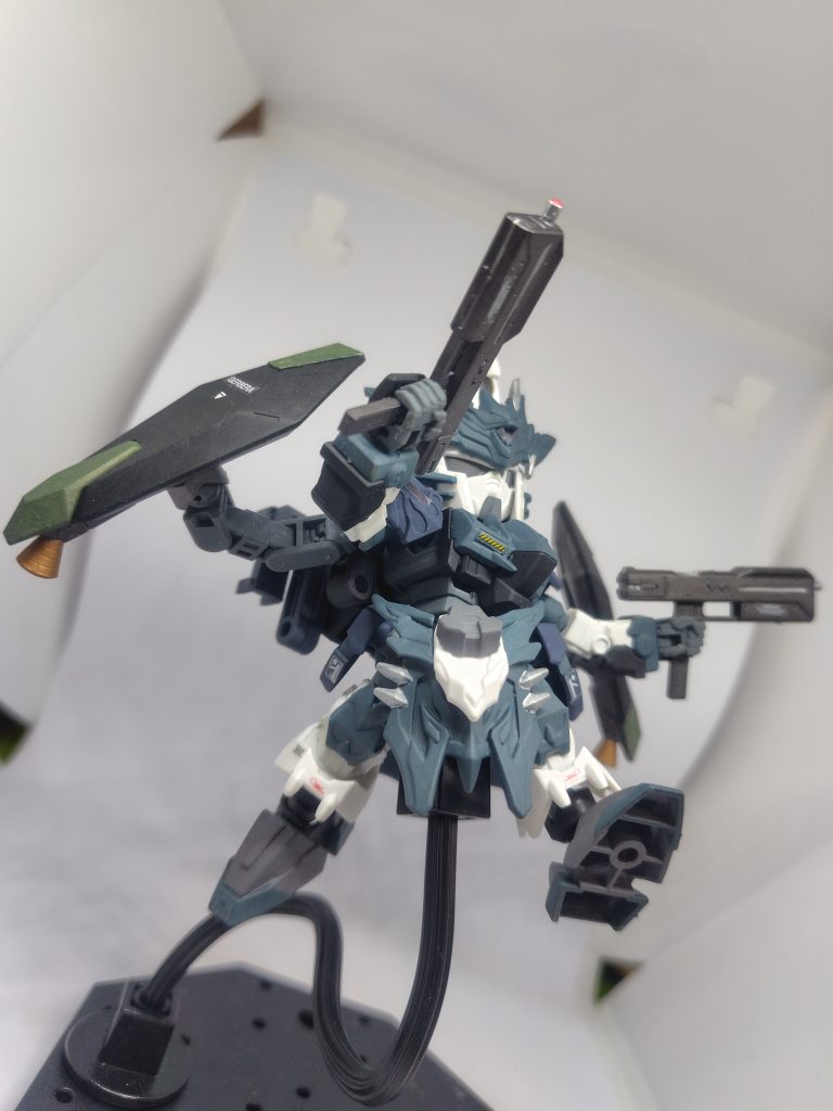 REBELLION 影の前線司令(シャドウコマンダー) スタークス–2枚目/制作者:おんたま