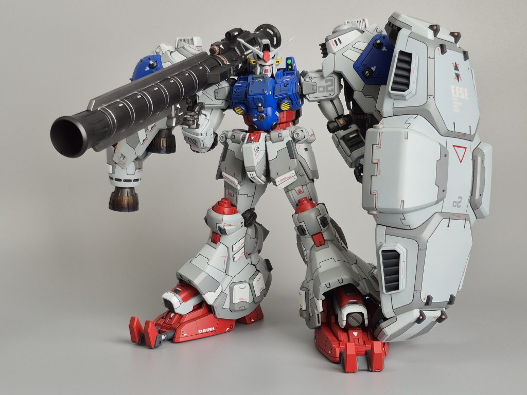 初めてエアーブラシを使用して塗り分けにも挑戦しました。ヘタクソで拡大出来ませんが、スジボリにも挑戦しました。 