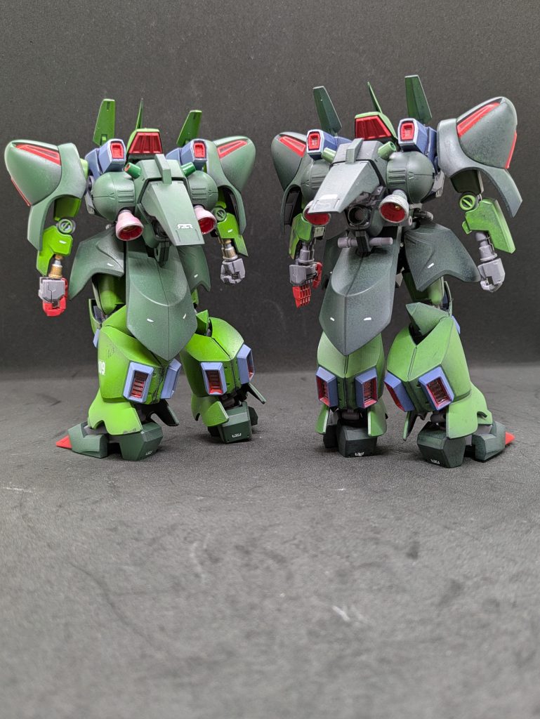 この後ろ姿がお気に入りです。こんなにカッコよかったっけ!?マシュマー機はザクIII改と同じ色にしました。その後、GUNSTA様内の完成させた皆様の色々な作品を拝見させていただき、明るい緑もいいなー、ということで明るい緑のも作成してみました。