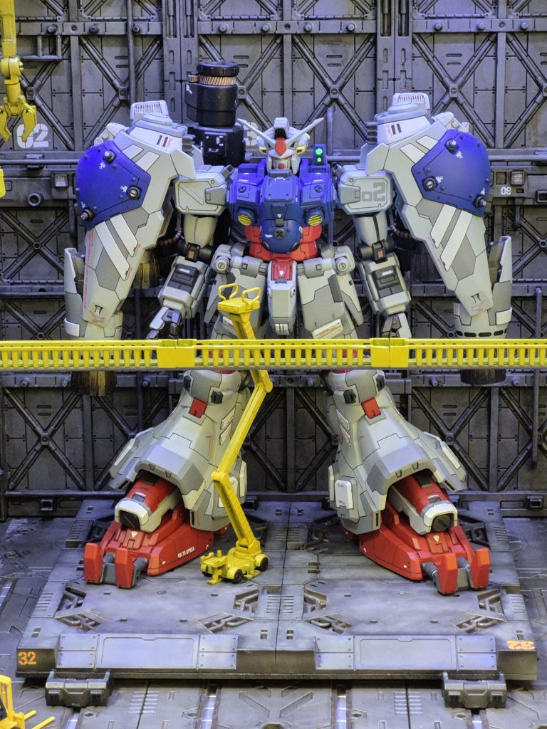 脚部の可動域拡大工作により、力強い立ち姿を目指しました。