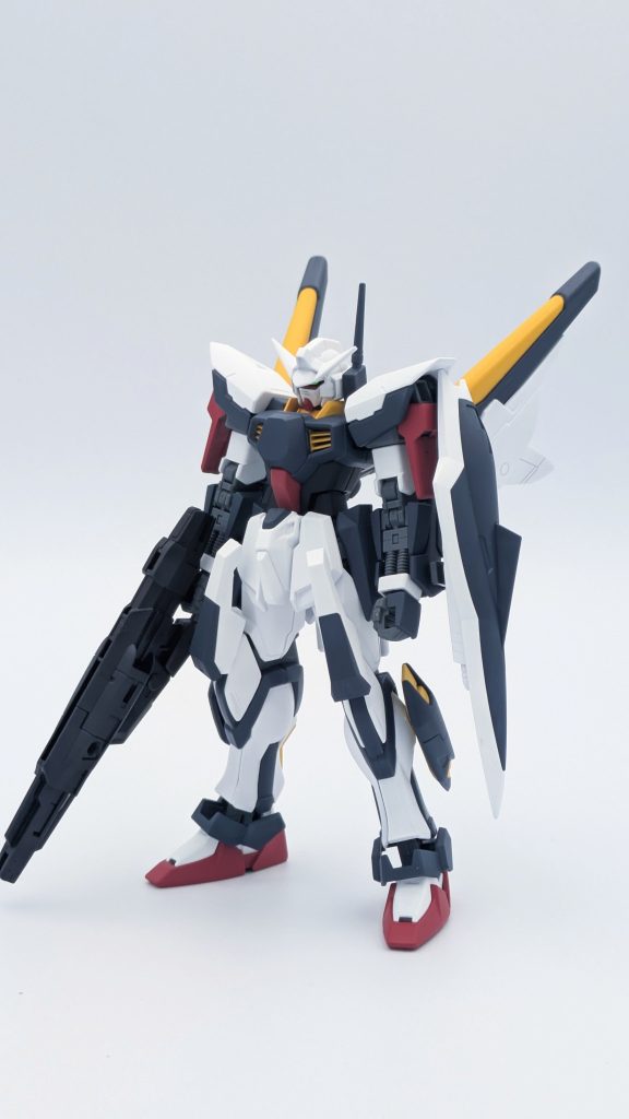 正面から。詳しい人ならピンとくるかもしれませんが、ミキシング当初から白とグレー部分はほぼ変わりませんw