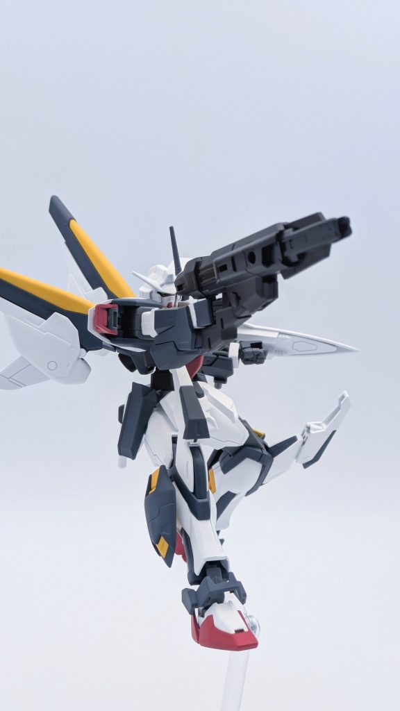 ビームマグナム。機動性、索敵性の高さを活かした一撃離脱戦法で特に有効。