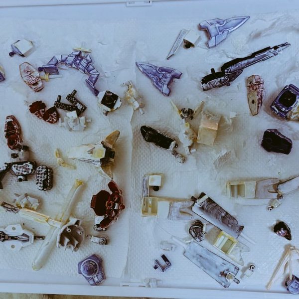 各パーツの下地塗装、完了しました。（2枚目）