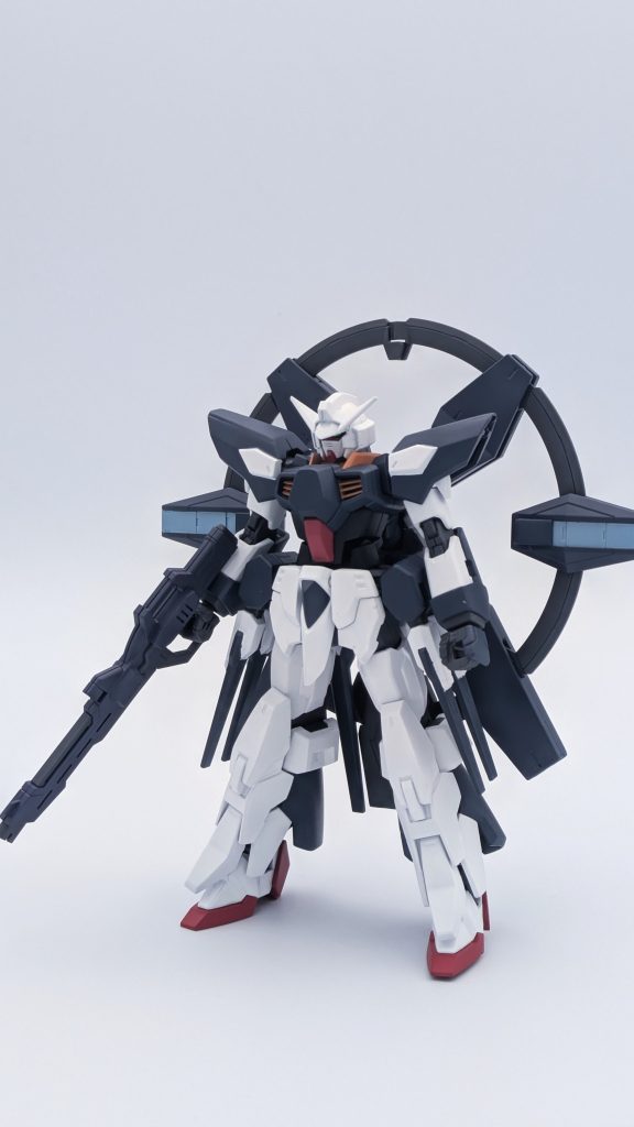 正面から。純粋な意味だと「光る（煌めく）ガンダム」なので、スターゲイザーをイメージしました。