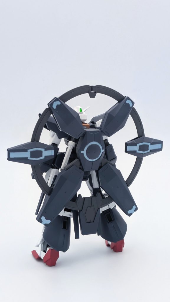 背面から。エミッテの光の翼がストフリと同系色なので、ヴォワチュール・リュミエールの発光色はストフリの光の翼と近い色にしました。