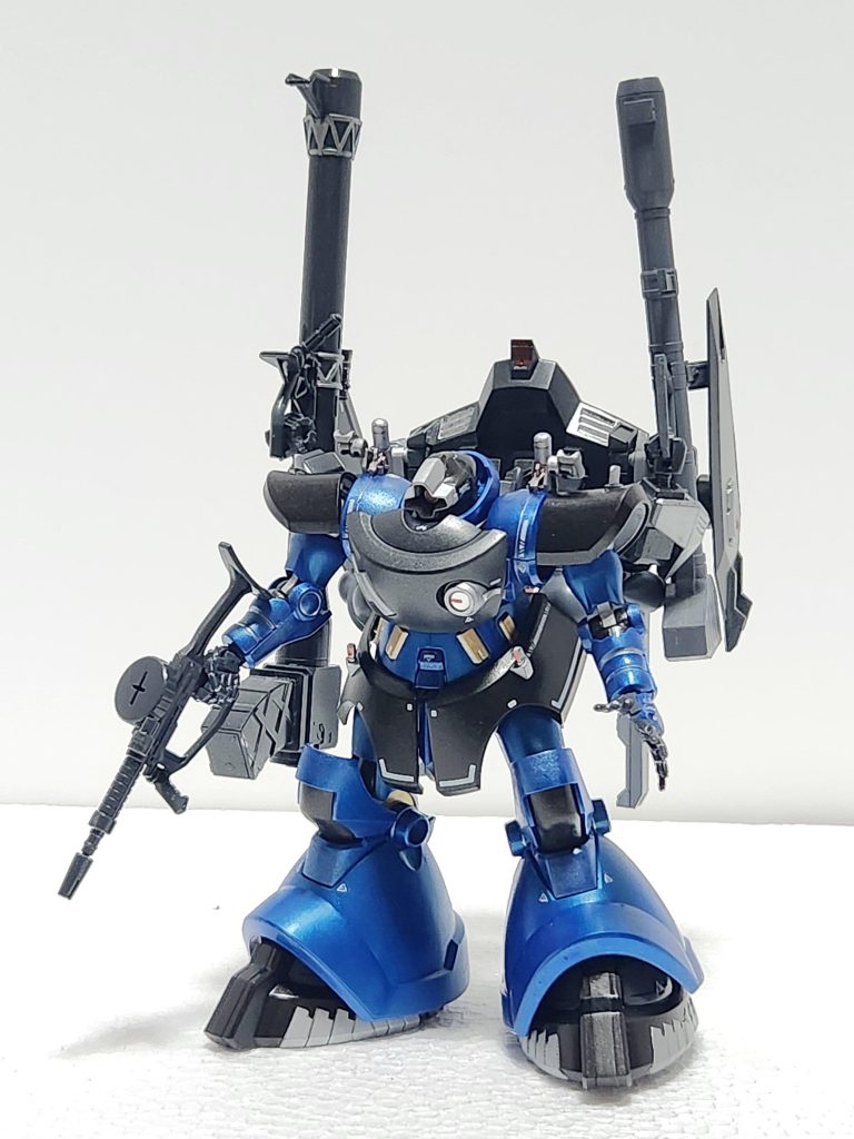 ジークアクスにグフが出てこないのでランバ・ラル専用リックドムということで製作を始めたのでブルーになってます。