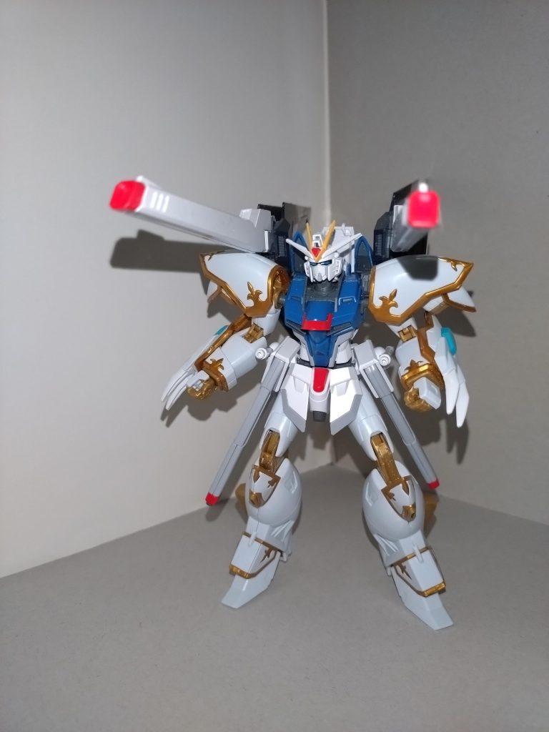 超高インパルス砲出力の調整により連射も可能だが、その場合は左右いずれかのみ使用する。にゃむ「撃つときにどうしても腰溜めで撃つから、見た目がよくないんだ〜」