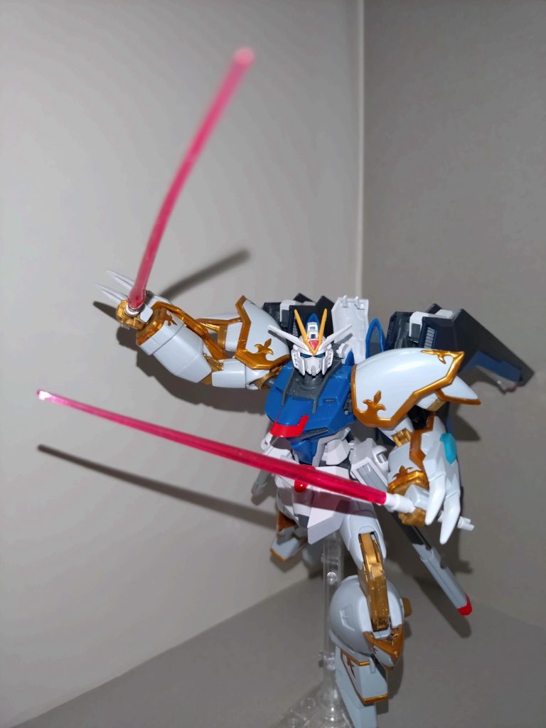 にゃむ「レイヤ(RASの和奏レイ)先輩も30MMのイグライト01にこれとレールガン装備させてたって」