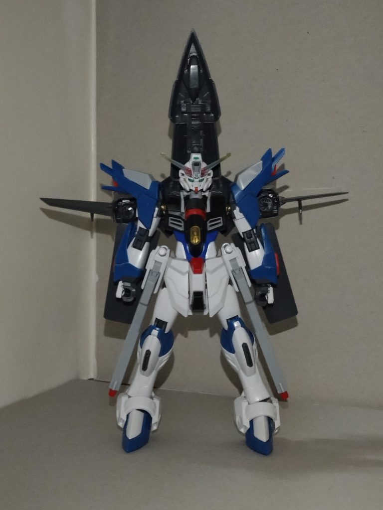 【概要】ZGMF/H-62R1　ライジングフリーダムラプターAfterglowのギター&ボーカル担当・美竹 蘭が制作したガンプラ。AveMujicaの「アモーリス」祐天寺にゃむ(Ds)が制作したグロリアスフリーダムとは異なるコンセプトのもとで、ライジングフリーダムが強化されたのだが、蘭が提示したそのコンセプトとは、  「ガギゼンヂヂン・ムシシザルゼガス・シュジョブゾ・ヂギガブギバガサ・ゾボラゼ・ムシシザルサギブリゲサセスバ？」