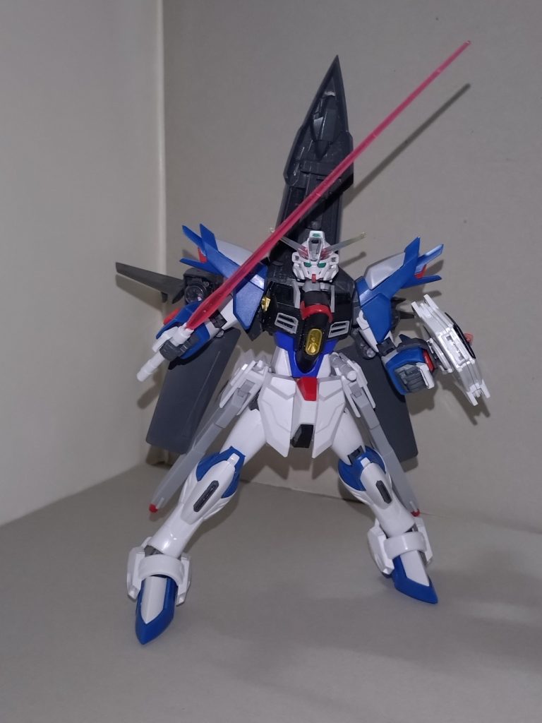 蘭「背部を除くパーツも寄せ集めで、説明書がないので、ホビーサーチを常時参照しました」