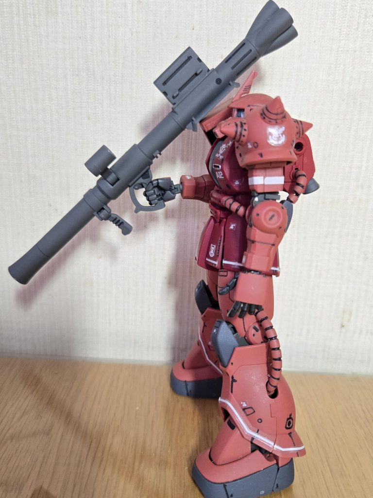 セイラが下から見上げたシーンを思い出しますね。