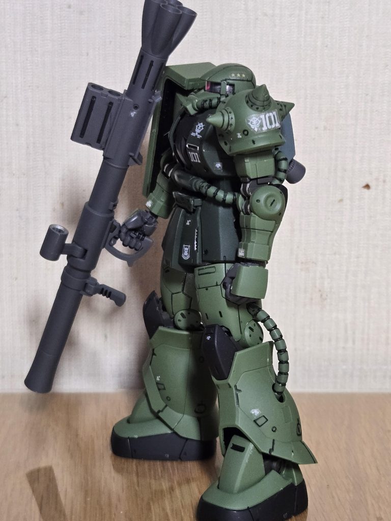 ザクって本当に工業製品を思わせますよね。動力パイプがあるからかなぁ～～✨