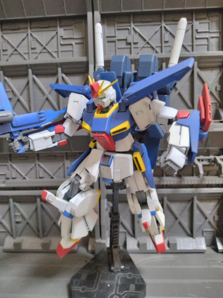 やさしい目をした誰かに会いたい♪ОＰの対キュベレイ戦の一コマのポーズです。