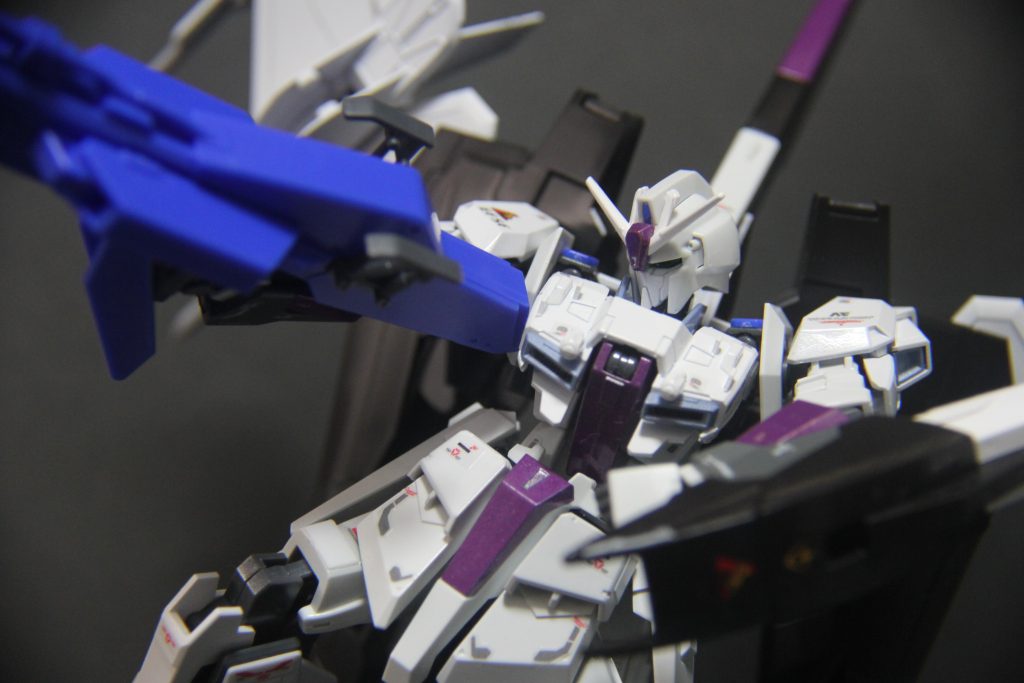 特に影響されたのは,リーロンのルシファーバルキリーとカイロスプラス・ミラージュ機です。