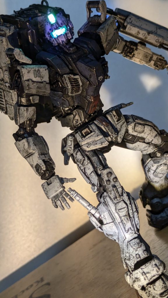 苦労した「ふくらはぎからサーベル」。カレン機にも採用してます。今度は忘れずにちゃんとサーベル持ち手も塗装しました😅