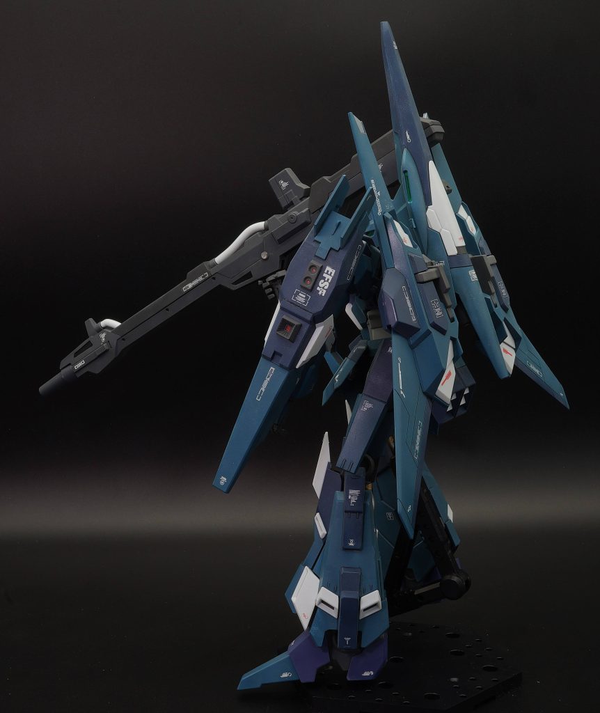 MG 1/100 RZG-95C リゼル(隊長機)　全塗装–3枚目/制作者：あるむ