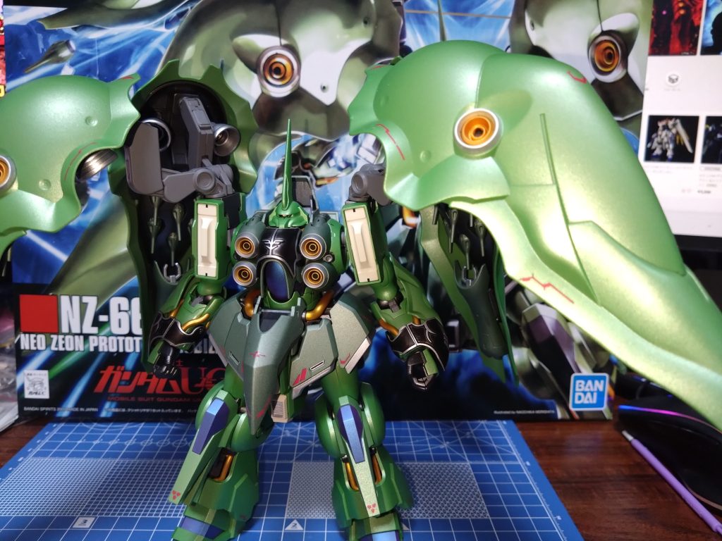 次は絶対大きいサイズと決めていて、MGか悩んだんですがガンダムカードゲームでお世話になっているのでクシャトリヤに決定しました(何