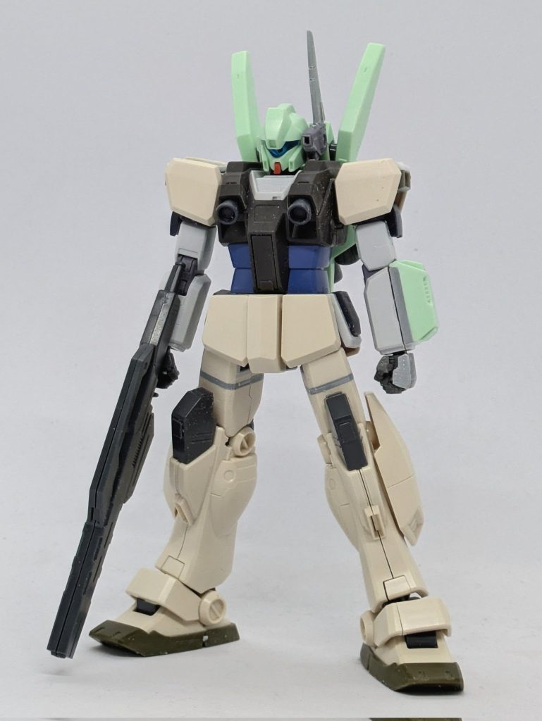 さらにリバイブガンダムマークⅡの腕とバルカンを投入。耳はプラ板で。太ももを延長したり顔の上下を詰めたり。