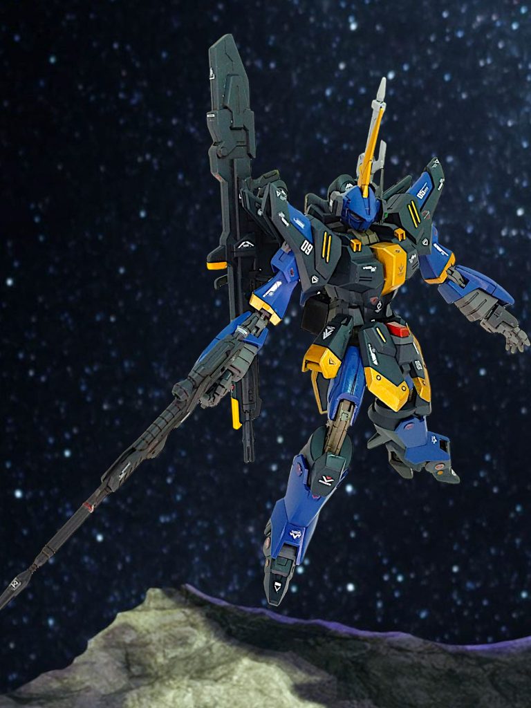 アグニと重斬刀を背負って他にもいろいろ試しましたが、今回は光の翼がある分、背中はシンプルな方がバランスが取れる気がします