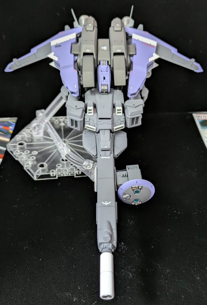 もちろん変形も。撮影ブースに収まらない。このデザインはGフォートレスの最適解ではないだろうか。