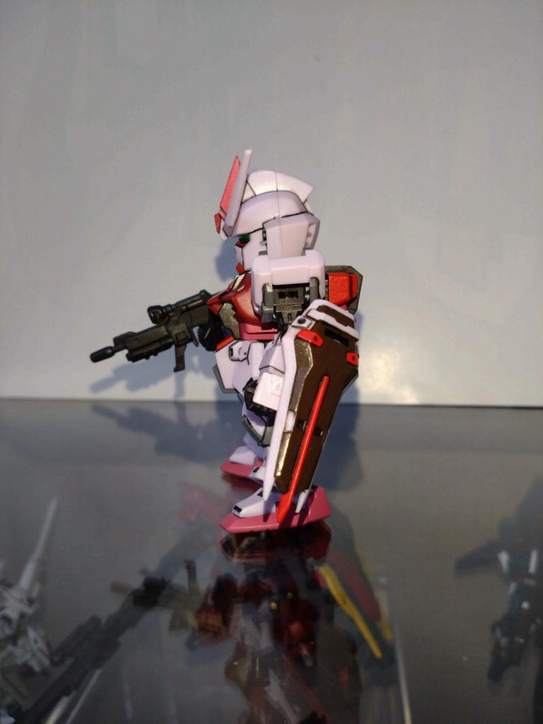 水性ホビーカラーはストライクルージュピンク、ソードインパルスレッド、インフィニットジャスティス弐式ピンク、赤鉄色、ニュートラルグレー、マホガニー等を使用しました。