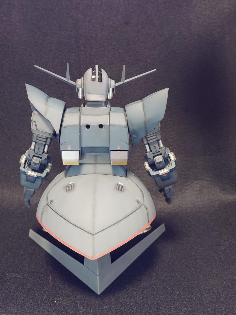 胸部と背部のバーニアはチタンで塗装し赤焼を施しました。