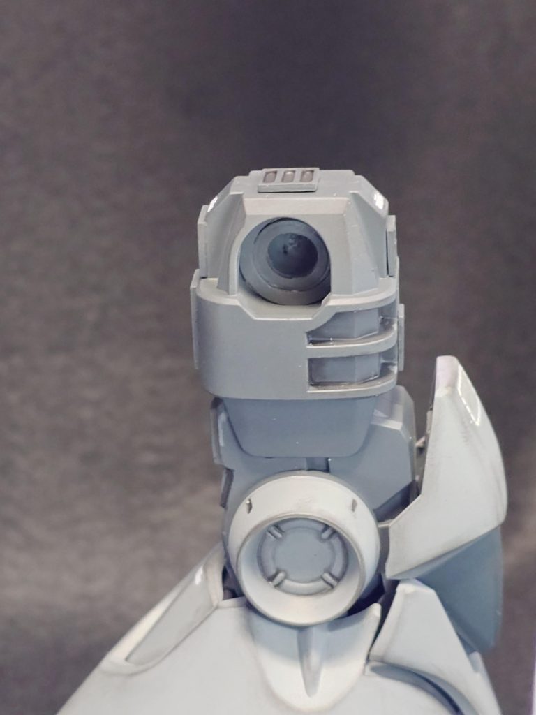 先人達の知恵を借りポリキャップinポリキャップで股間パーツにハマる様になりいつでも通常ジオングに戻せます(^o^)