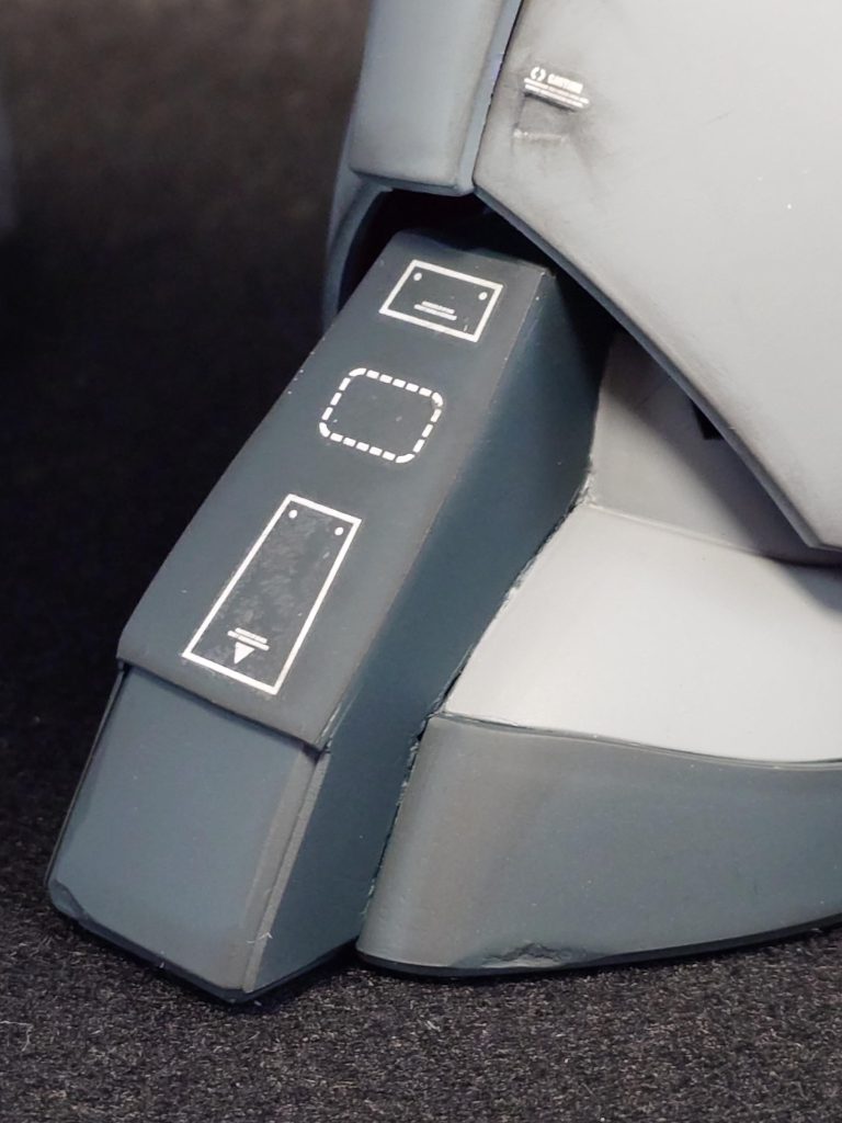 スリッパはプラバンで段差を無くしてみました。