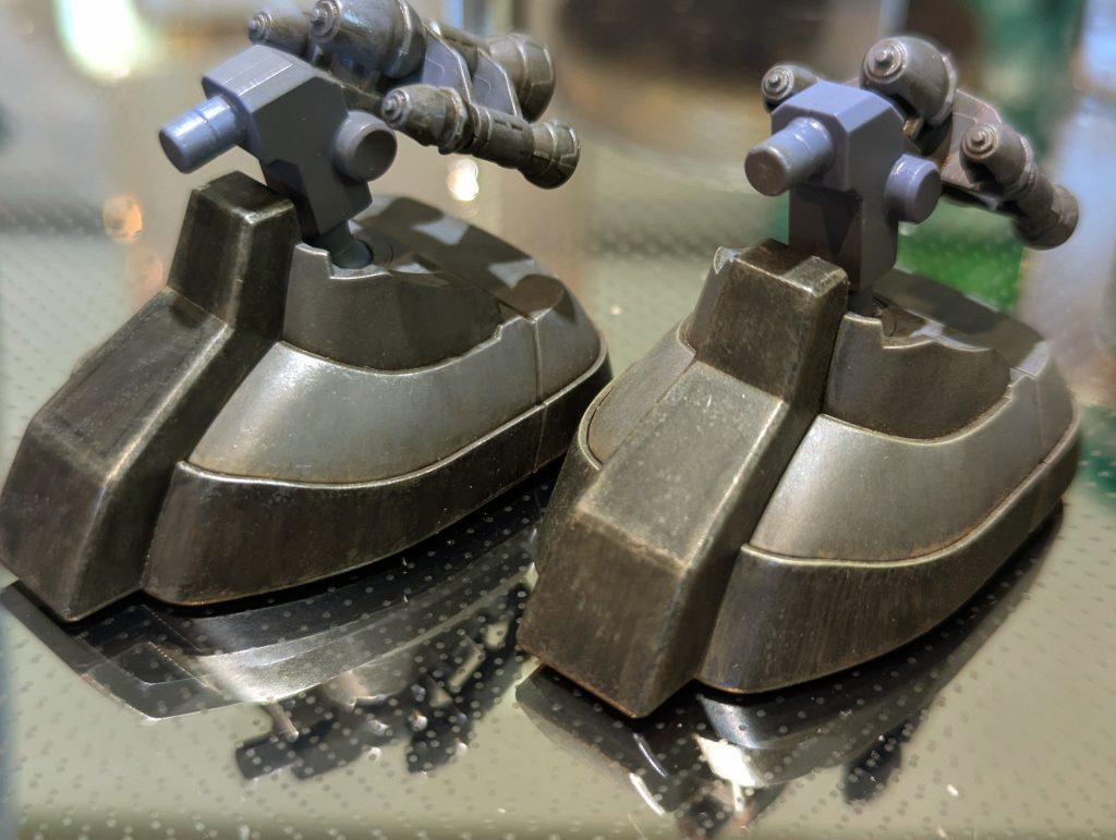 ごく僅かな違いですが、右が粉体塗布したやつです。薄くフィルターが入り、入隅に粉が溜まります(｀･ω･´)ゞ