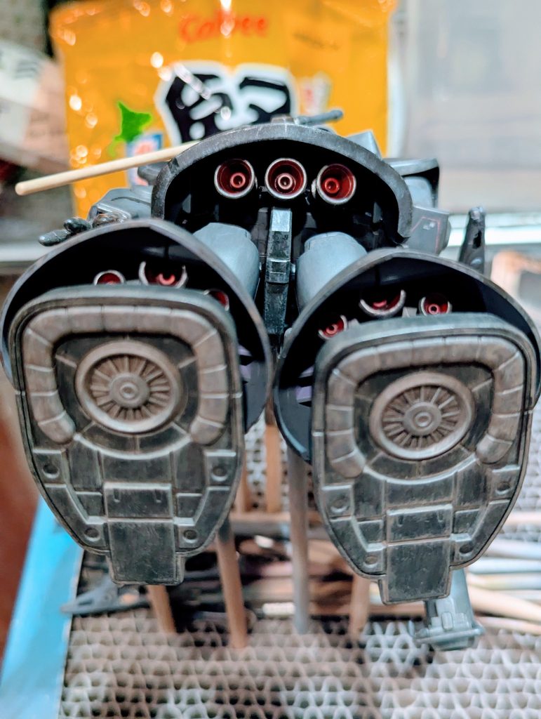 ドムと言えばホバーを活かした機動力✨腸みたいにモクモクなヤツは通風ダクトかなぁと思い塗っております(；´∀｀)