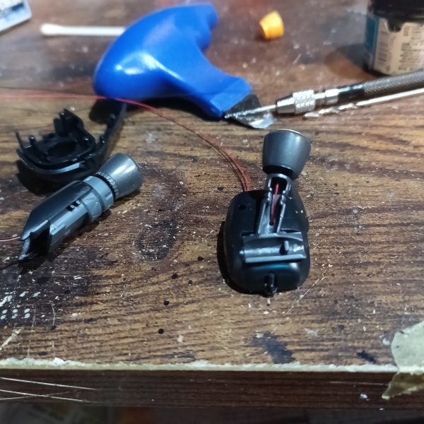 股関節からの線ともも裏バーニアからの線をまとめて膝関節に通してます‼️👍（3枚目）