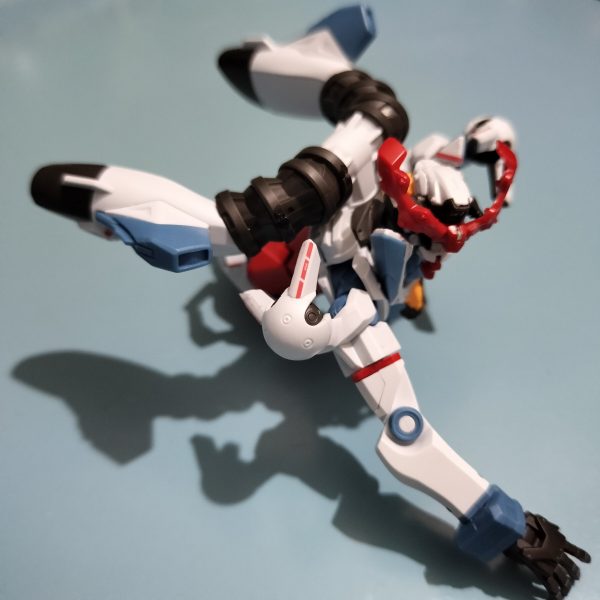 説明書的には次は足だけど空き時間の関係上バックパックを先行で（3枚目）