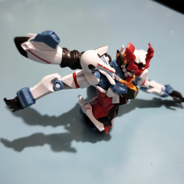 説明書的には次は足だけど空き時間の関係上バックパックを先行で（4枚目）