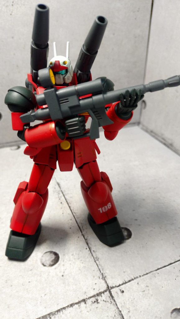 カラーのほとんどは調色したものを使用しました。劇中の雰囲気に近づければと思って。シールの段差消しを試したものの、あんまり上手くいきませんでした。