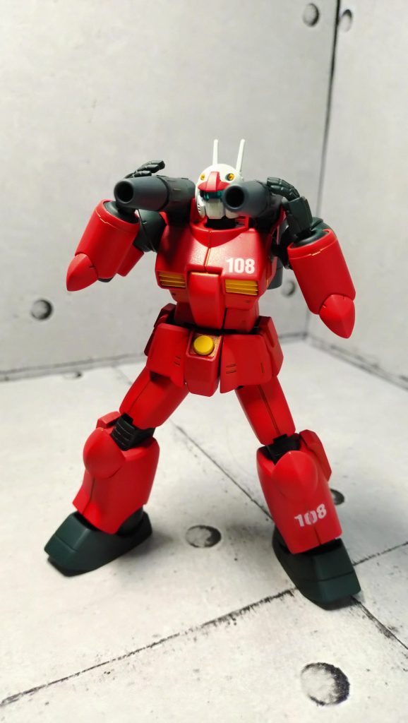 手で砲身を支えるこの撃ち方も渋くて好きです。