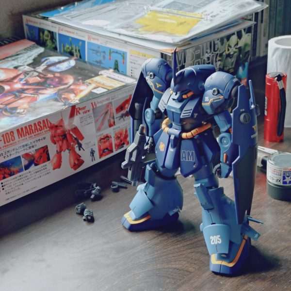 本体完成した時点でﾌﾞﾝﾄﾞﾄﾞ始めたりして先に進まなくなりました(←ｱﾎ製作開始からひと月経っちゃいましたので、いい加減残りの兵装の塗装→墨入れ→デカール→トップコートまで土日で終わらせないと…（4枚目）