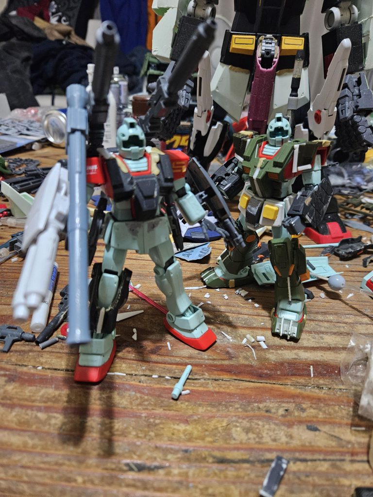 作品名：¾アーマー<p>フルアーマージムがある程度目処が着いてきたんで二体目の方を ダムエー付録のセミアーマー(三代目カワグチが言ってた)と小田さんのセミアーマードを組み合わせたスリークォーターアーマーをシコシコと しかし後ろのビンボっちゃま具 […]</p>
