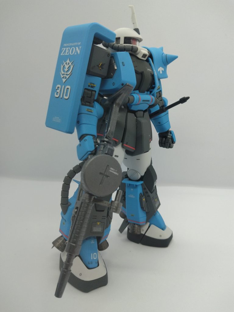 MG ユーマ・ライトニング専用R1AザクⅡ–4枚目/制作者：クワトロばじーな