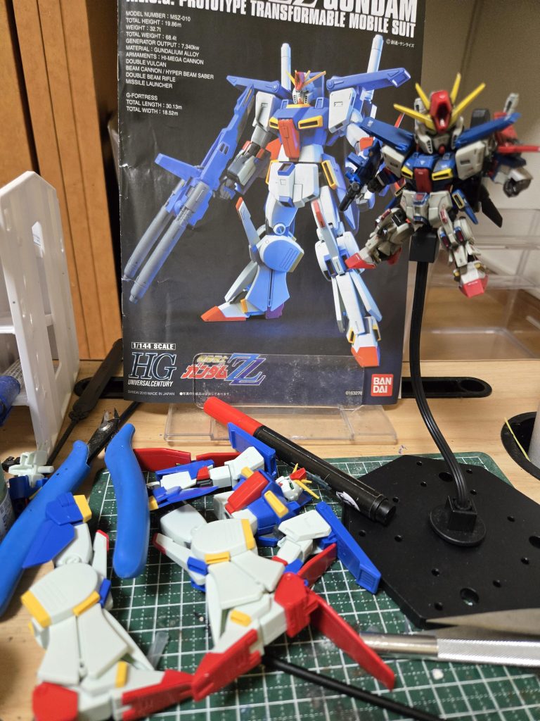 いつものように部分塗装とスミイレ、シール貼り 