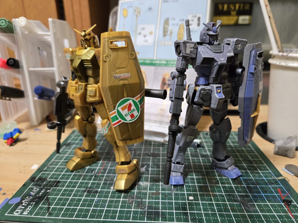 同じく立像ベースの横浜ガンダムと