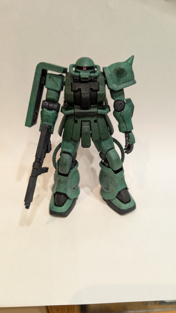 プロポーションなどは一切いじらず、というかいじる技術も道具も材料もありません。