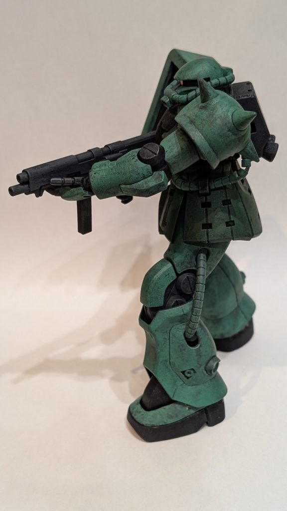 定番のザクマシンガンもいいけど、この90mmマシンガンもめちゃくちゃ好き。そのうちガトリングガンも持たせたいけど、塗装したら手がなかなか開かなくてなぁ。