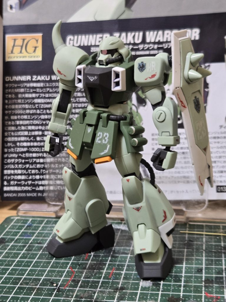 いつものようにぱち組部分塗装&百均シール貼り