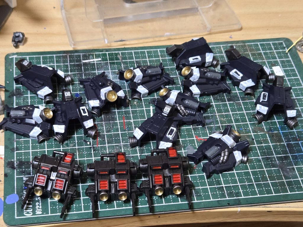 三連星なんで3体分まとめて塗装💦しんどかった(T_T)