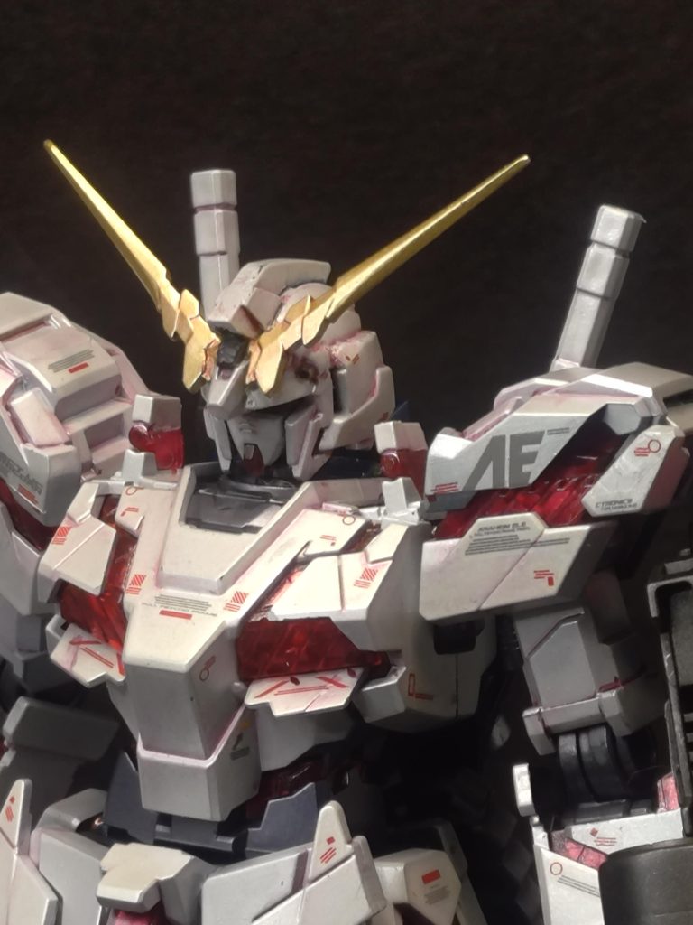 RG用のデカール貼ってます