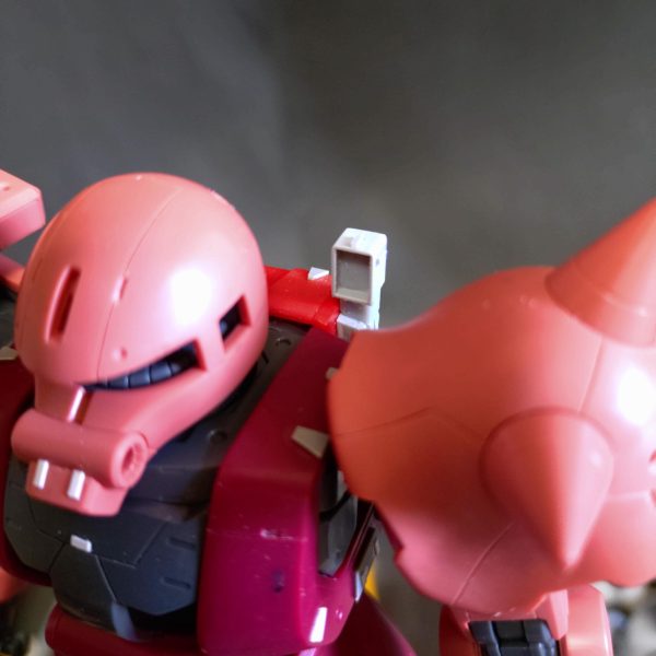 シールドのディテール🆙とランドセルにセンサー追加。シールドは機体番号のデカール貼るスペースを確保する感じにしました。上半身はこんなもんかな？後は脚部の工作です。 （4枚目）