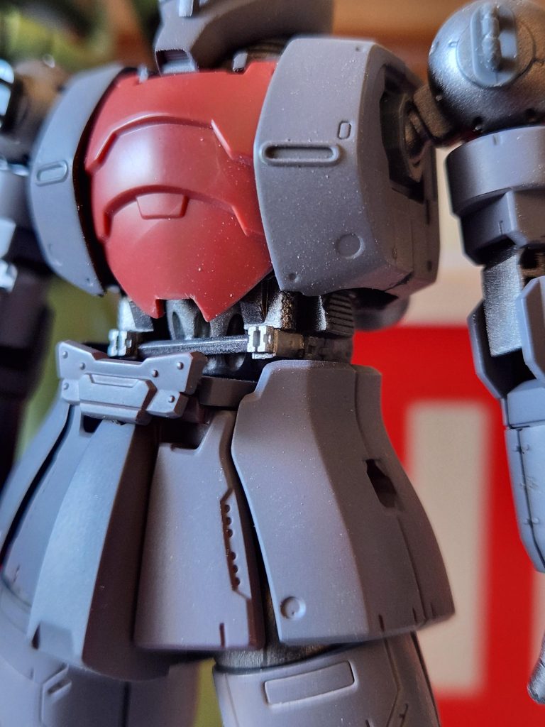 作品名：ザクII開発試験機能実証機(と言う妄想<p>ここ最近は、貯まって勿体無いジャンクパーツとキット余剰パーツを使って、何か一機作れないかと言う事にハマっています。突然思いつき、ザクIからザクIIへの開発途中を作って楽しんでいます。頭部も上がザクI、下がザクIIを合わせ […]</p>
