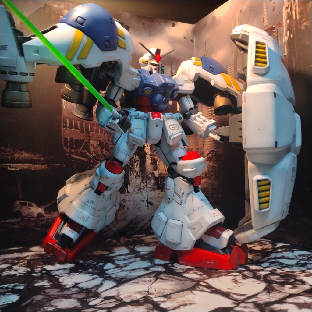 シールドは重すぎて持てないので引っ掛けてから、倒れるなよって感じで写真撮ってます！😄