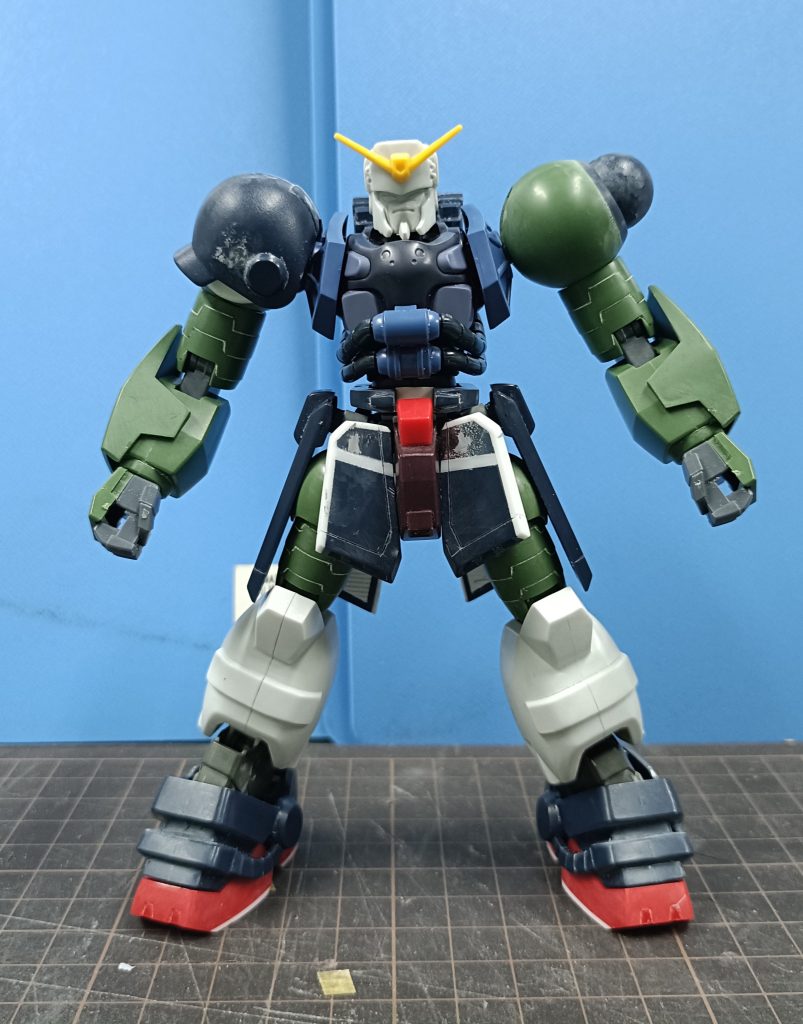 作品名：旧キット1/144　ボルトガンダム<p>大まかな加工は大々終わり、表面処理に入りました。 靴底はプラ板を貼っただけの状態なのでモールド作らなきゃです。</p>
